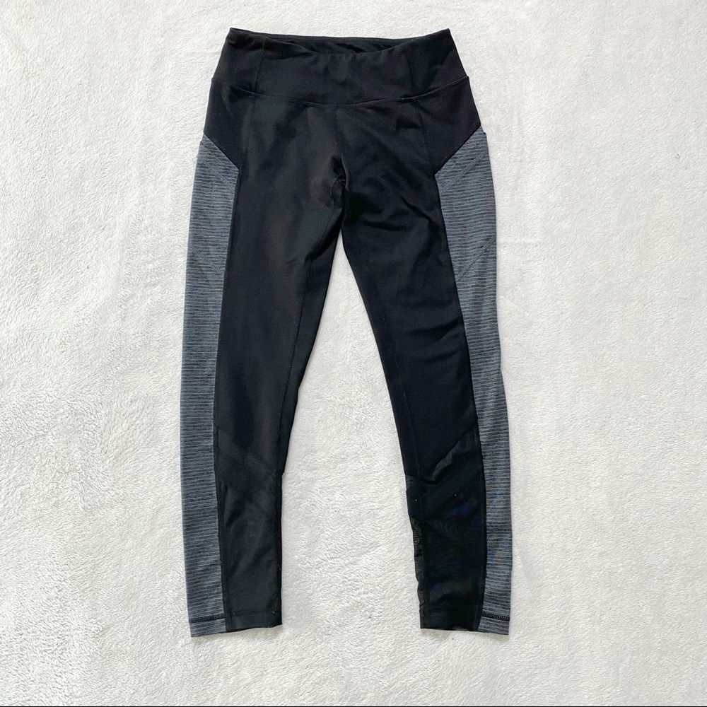 Zella black gray ankle cropped mesh detail leggings w pockets size XS